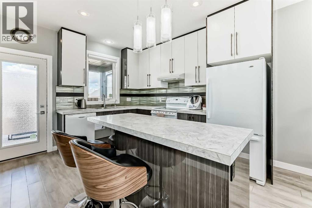 4030 40 Street Close, Ponoka, Alberta  T4J 0A7 - Photo 5 - A2303525