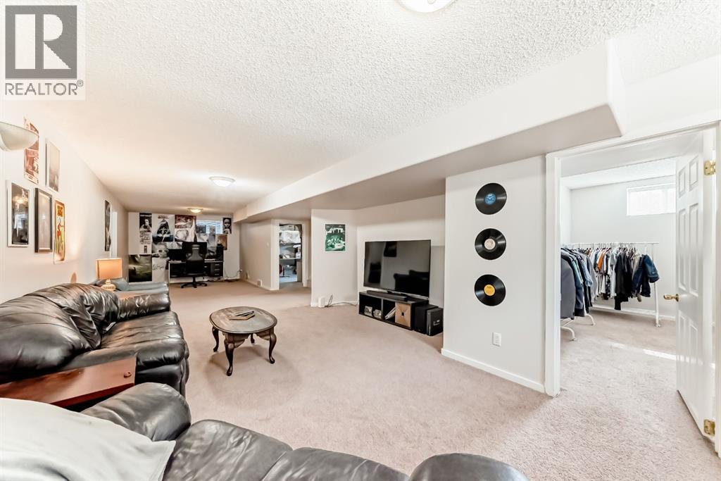 19 Meadowview Road Sw, Calgary, Alberta  T2V 1V9 - Photo 27 - A2299309