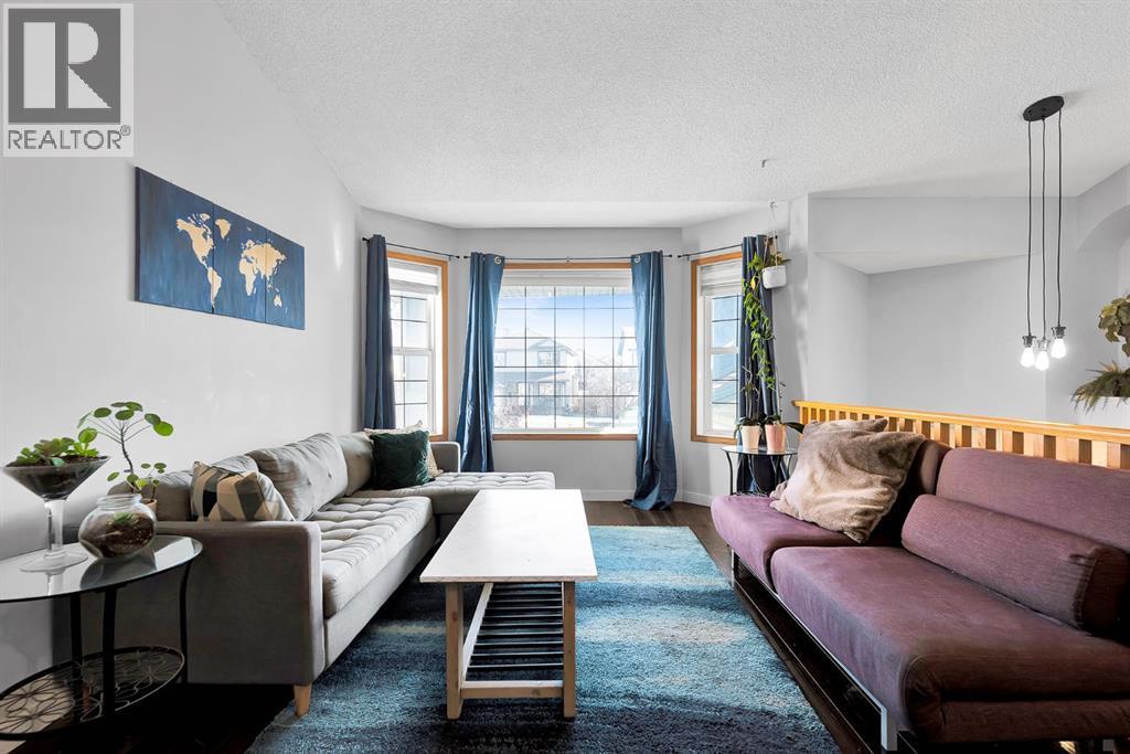 132 West Creek Drive, Chestermere, Alberta  T1X 1K6 - Photo 6 - A2301036