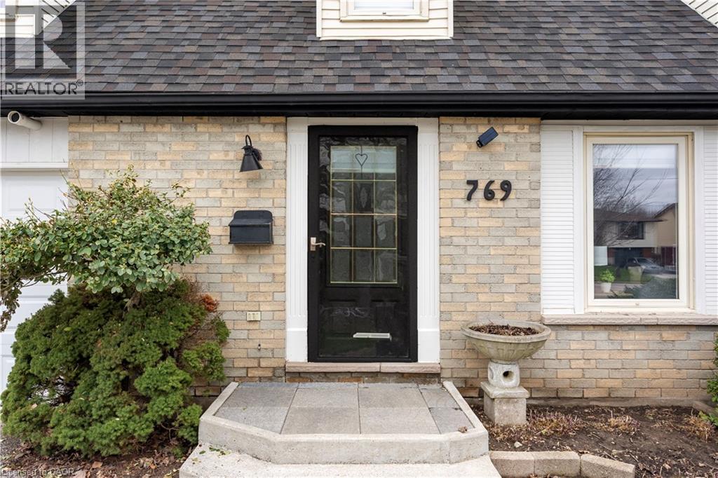 769 Scottsdale Drive, Guelph, Ontario  N1G 3N7 - Photo 2 - 40822679