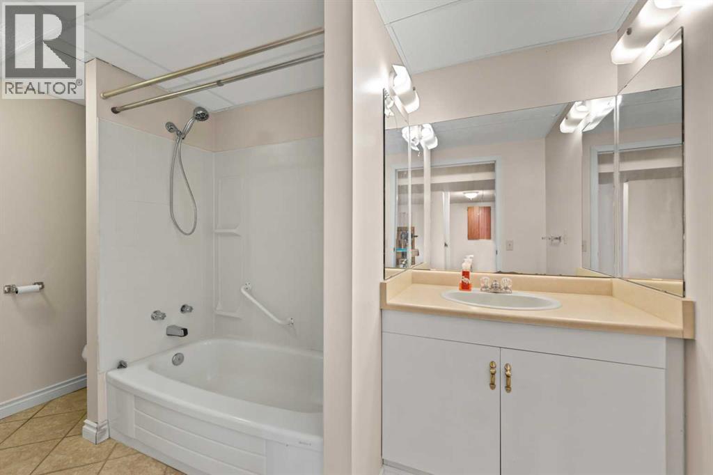 436 Ranchridge Bay Nw, Calgary, Alberta  T3G 1V6 - Photo 34 - A2301281