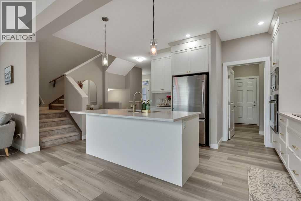 216 Creekstone Row Sw, Calgary, Alberta  T2X 4Y5 - Photo 4 - A2300294