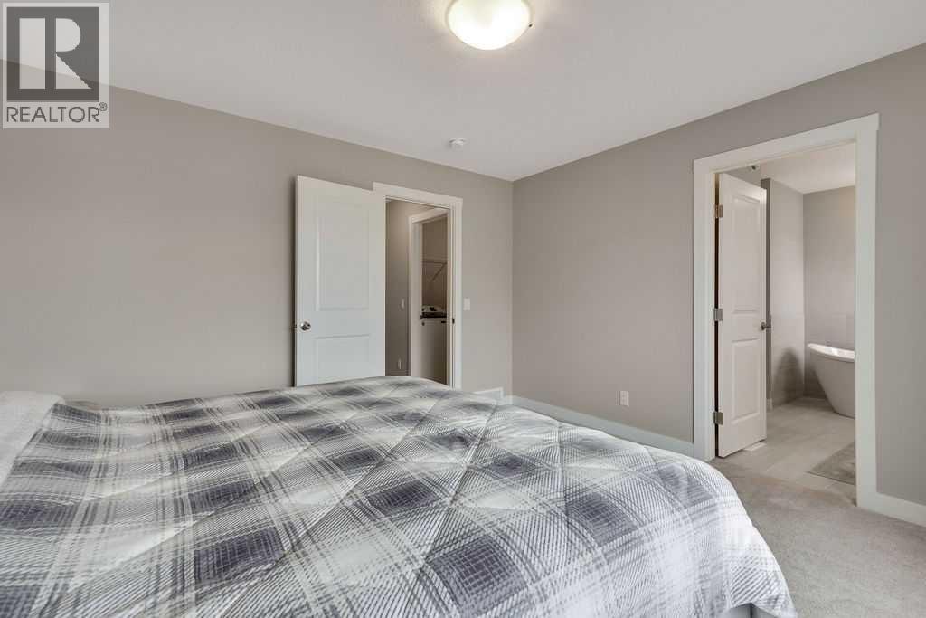 216 Creekstone Row Sw, Calgary, Alberta  T2X 4Y5 - Photo 19 - A2300294