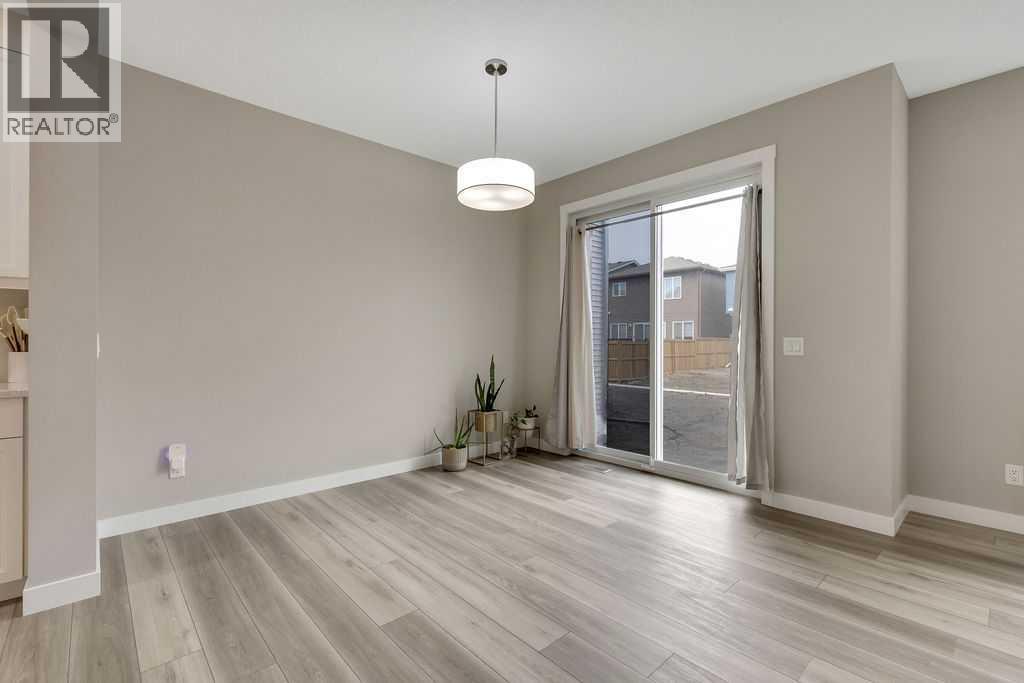 216 Creekstone Row Sw, Calgary, Alberta  T2X 4Y5 - Photo 7 - A2300294