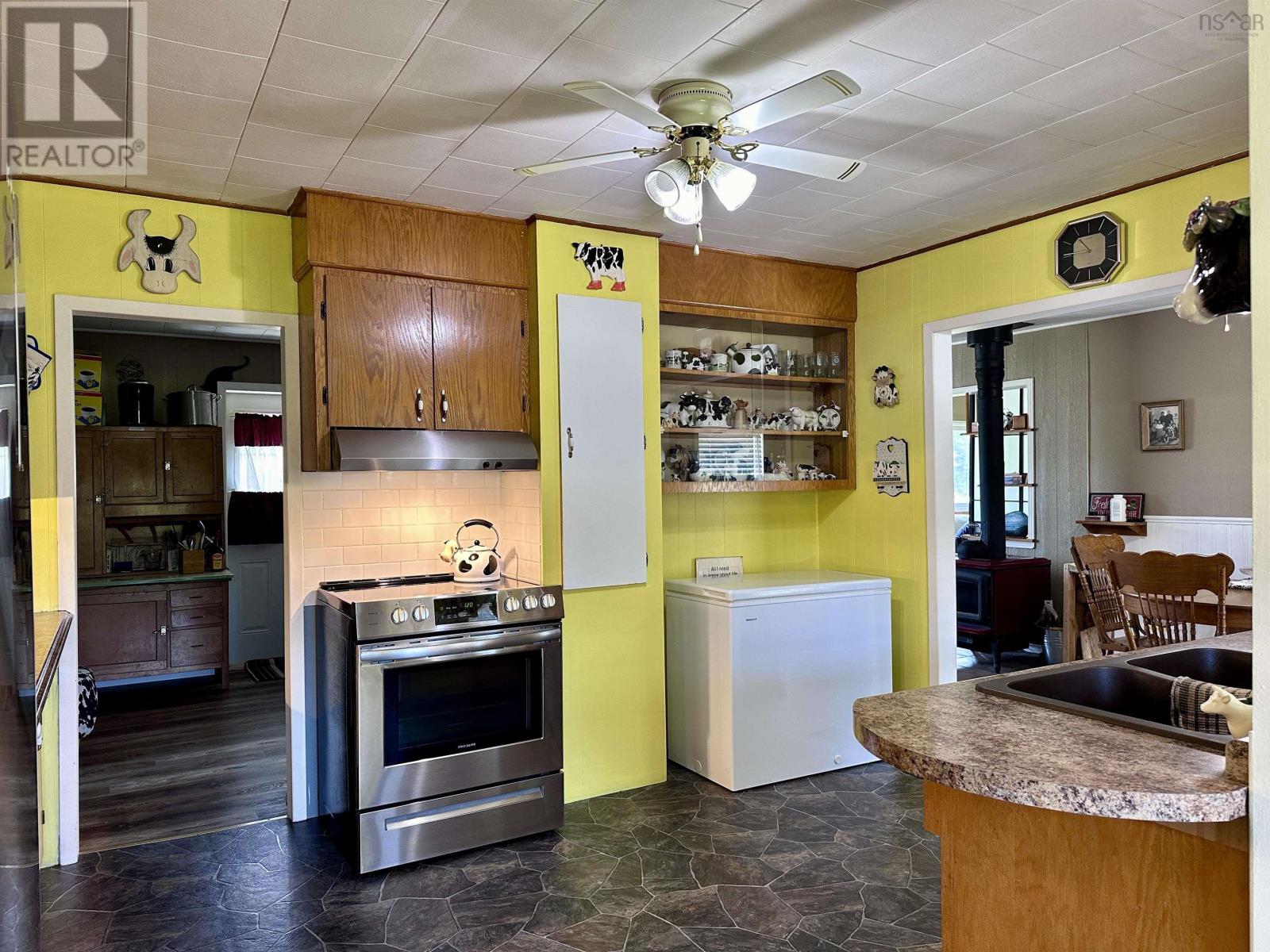 385 Brighton Road, Lockeport, Nova Scotia  B0T 1L0 - Photo 8 - 202606018