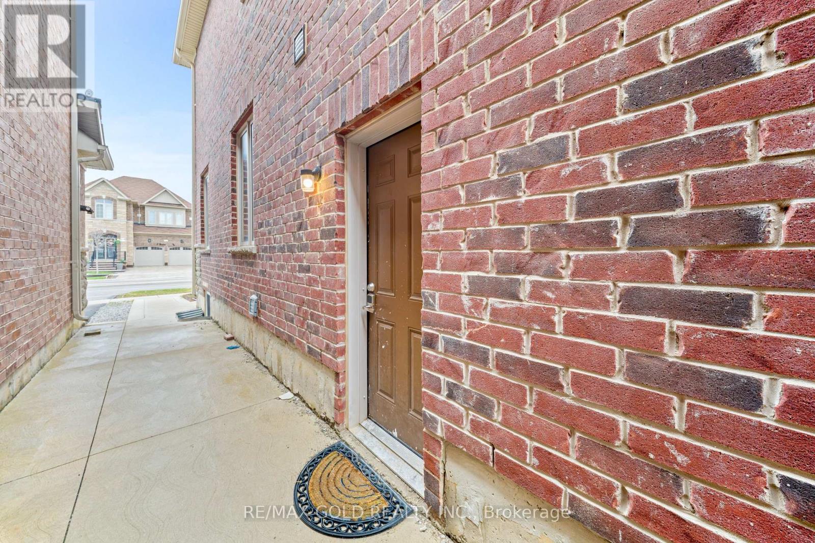 9 Goderich Drive, Brampton, Ontario  L7A 5A7 - Photo 40 - W13023152