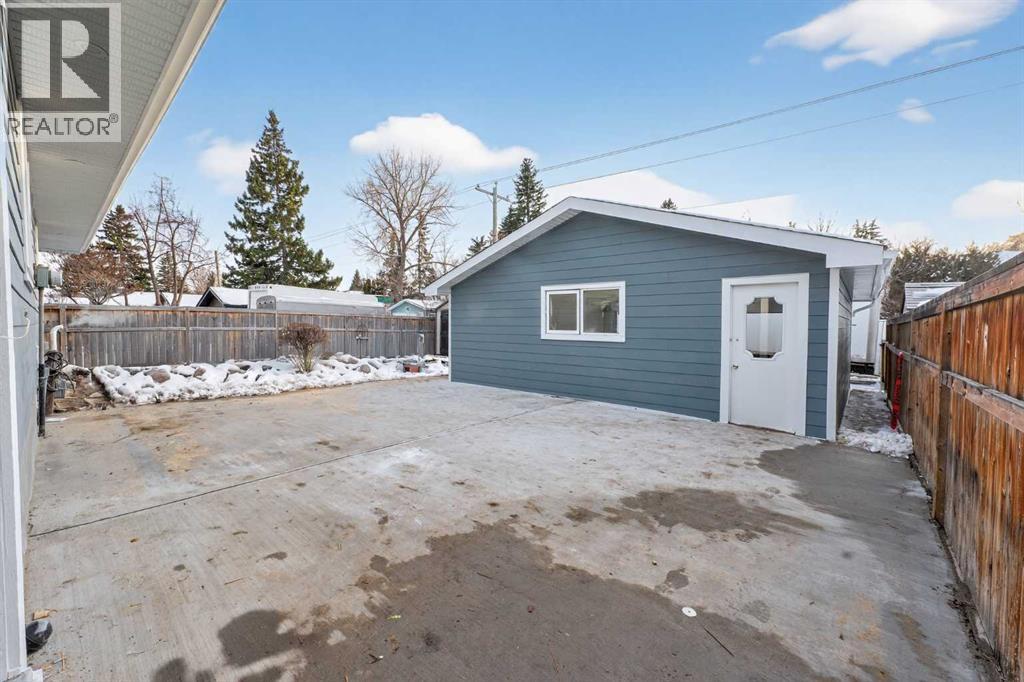 12031 Candiac Road Sw, Calgary, Alberta  T2W 1L1 - Photo 30 - A2303491