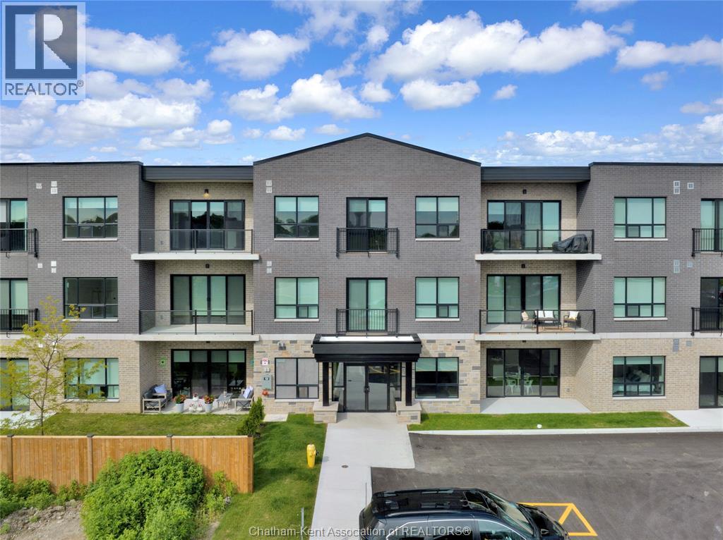 175 Churchill Park Road Unit# 216, Chatham, Ontario  N7M 6K5 - Photo 2 - 25020323