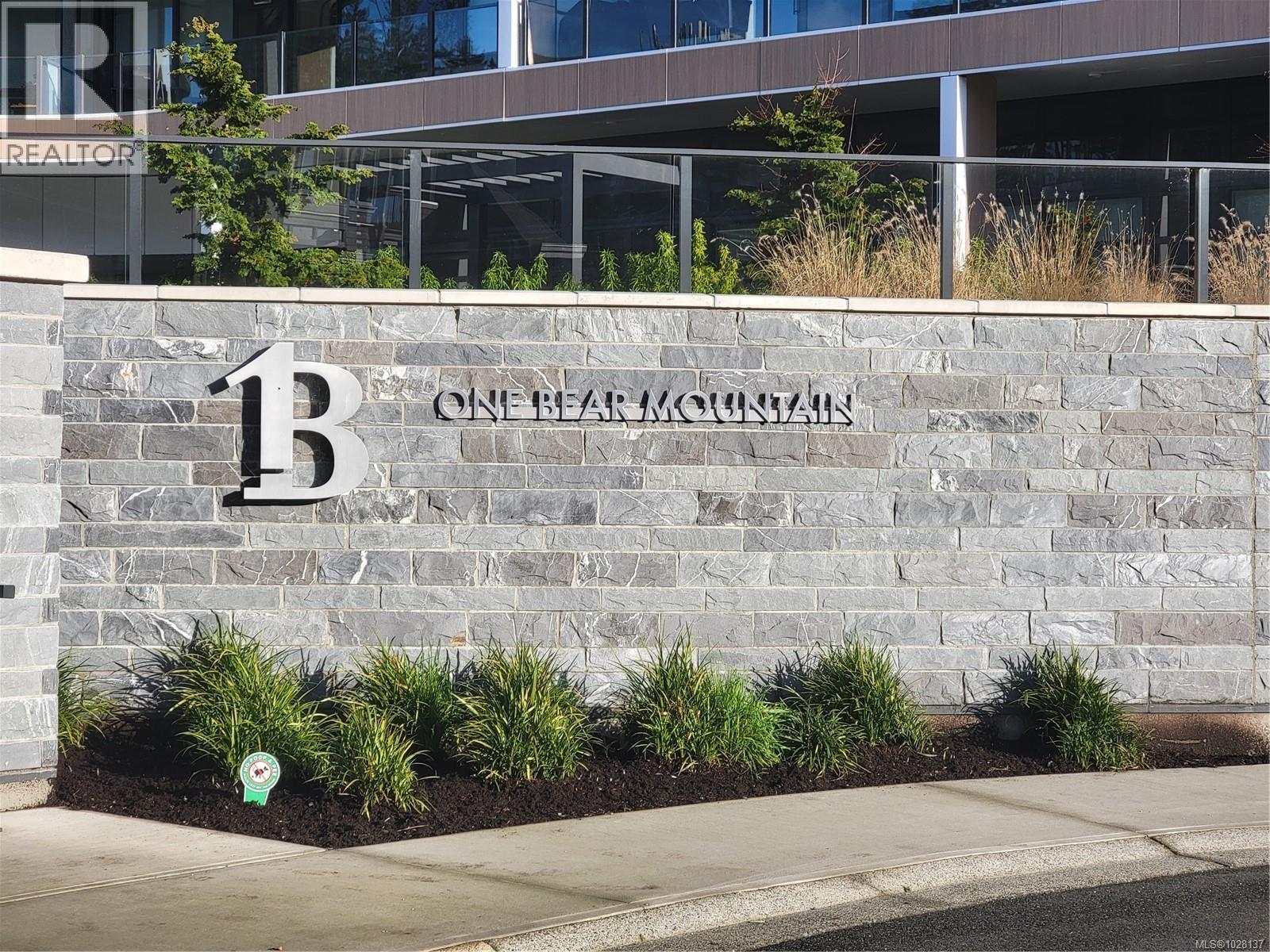 808 2000 Hannington Rd, Langford, British Columbia