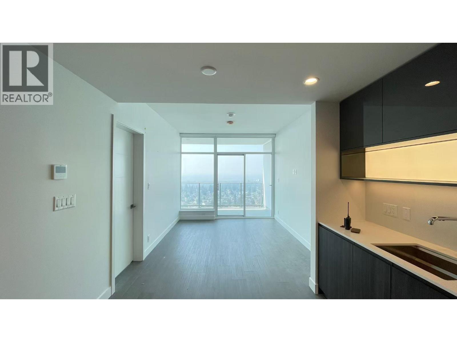 2505 6511 Sussex Avenue, Burnaby, British Columbia  V5H 0K5 - Photo 4 - R3113758