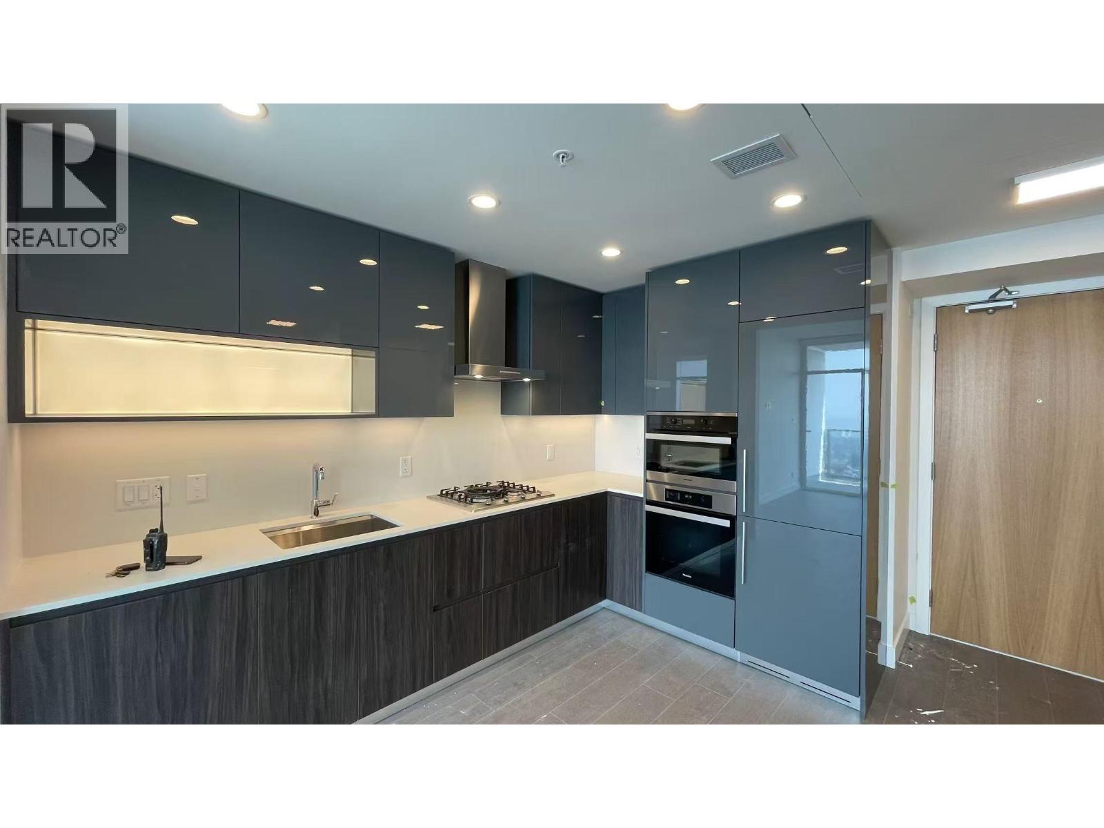 2505 6511 SUSSEX AVENUE, Burnaby, British Columbia