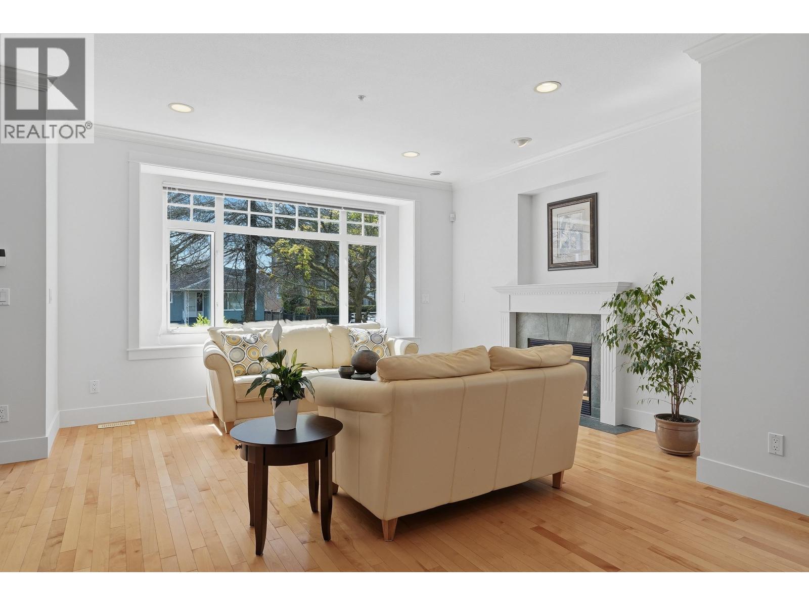 2761 E 53rd Avenue, Vancouver, British Columbia  V5S 1W3 - Photo 11 - R3113286