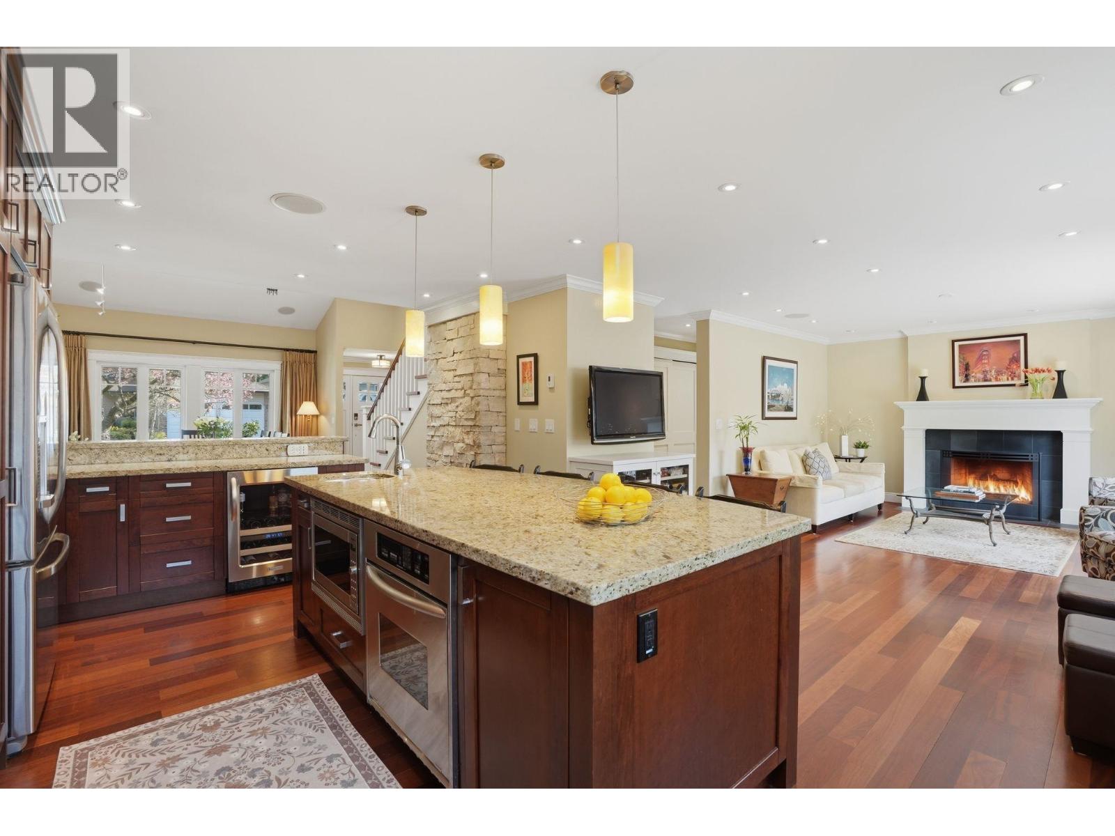 1491 NORTON COURT, North Vancouver, British Columbia