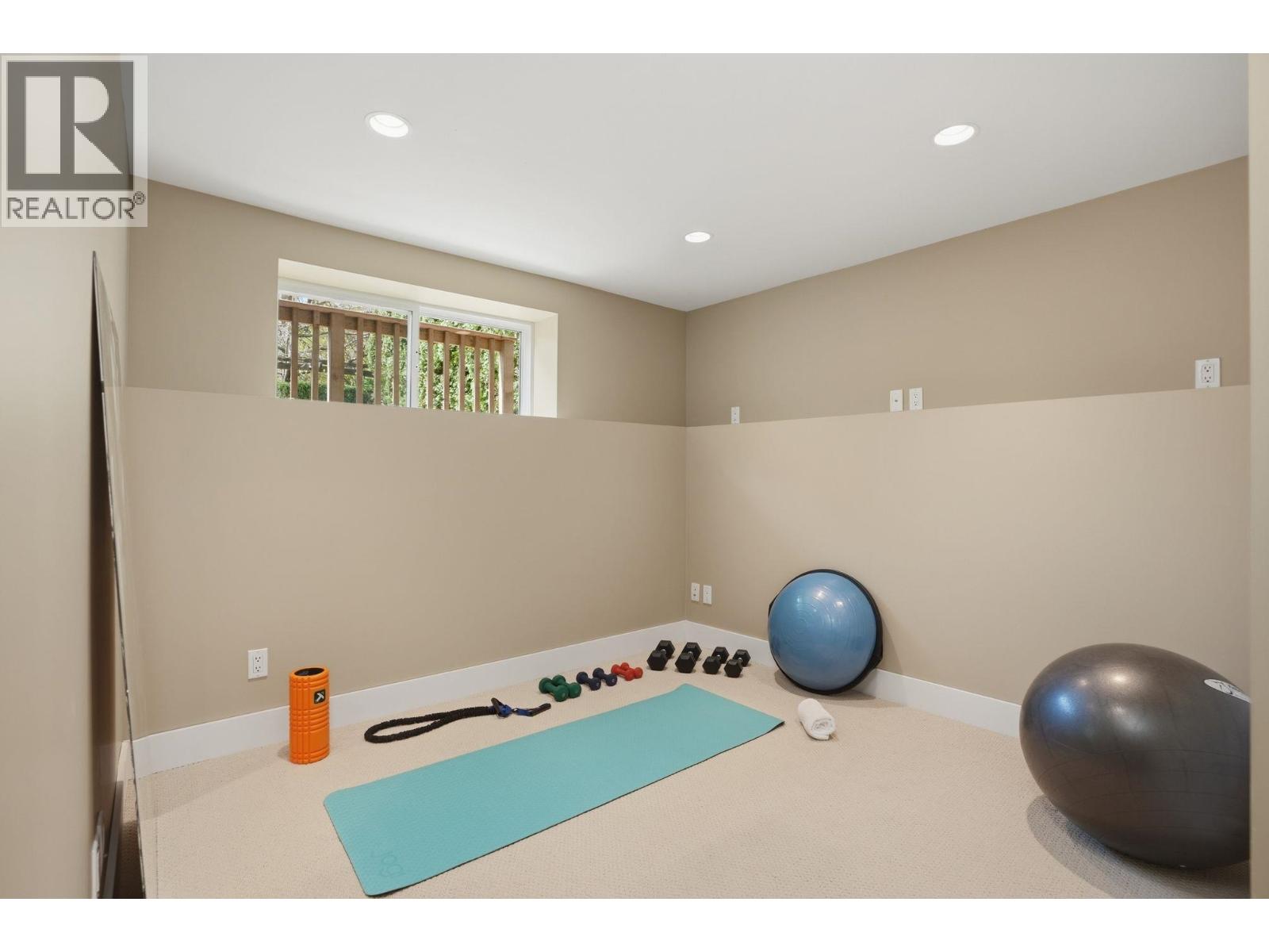 1491 Norton Court, North Vancouver, British Columbia  V7G 2E5 - Photo 31 - R3113716