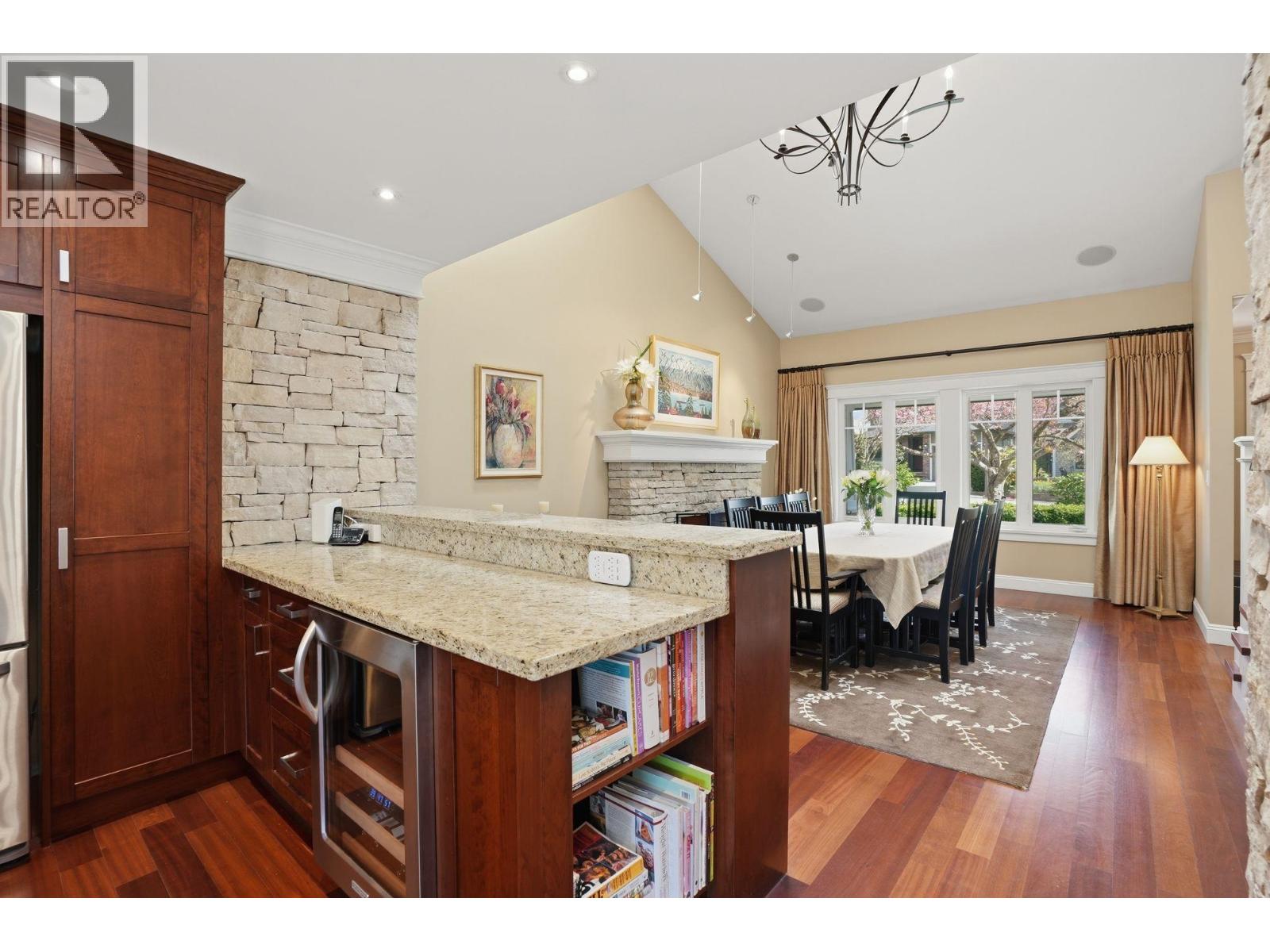 1491 Norton Court, North Vancouver, British Columbia  V7G 2E5 - Photo 10 - R3113716