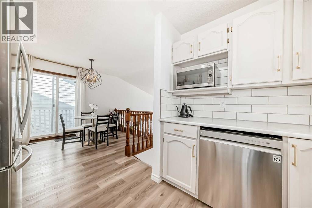 110 Erin Meadow Close Se, Calgary, Alberta  T2B 3E5 - Photo 6 - A2300736