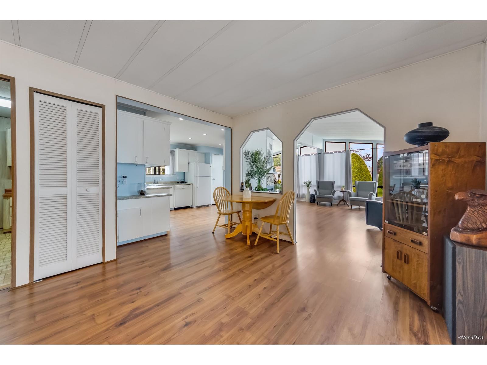 18 2120 King George Boulevard, Surrey, British Columbia  V4A 6Y8 - Photo 11 - R3113888