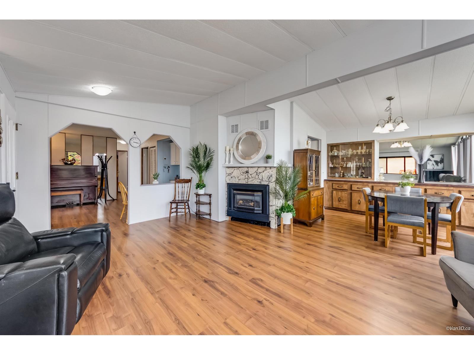 18 2120 King George Boulevard, Surrey, British Columbia  V4A 6Y8 - Photo 12 - R3113888