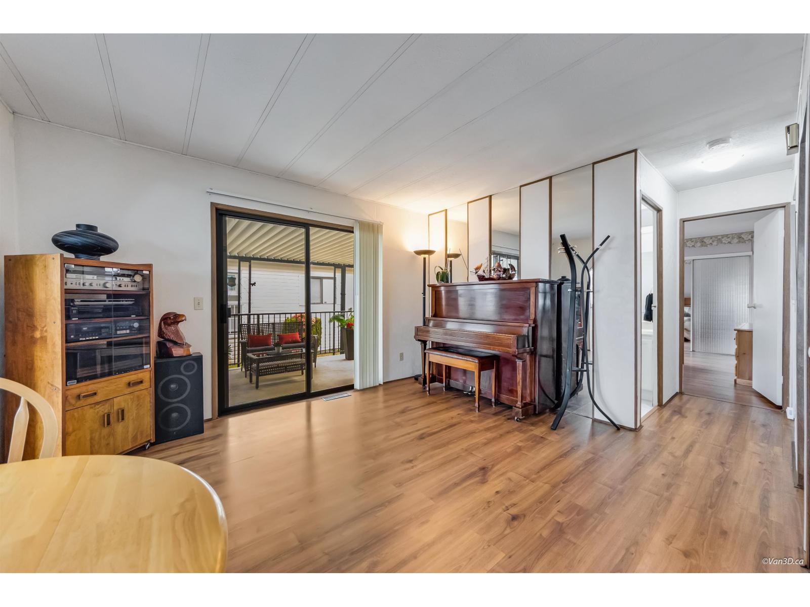 18 2120 King George Boulevard, Surrey, British Columbia  V4A 6Y8 - Photo 5 - R3113888