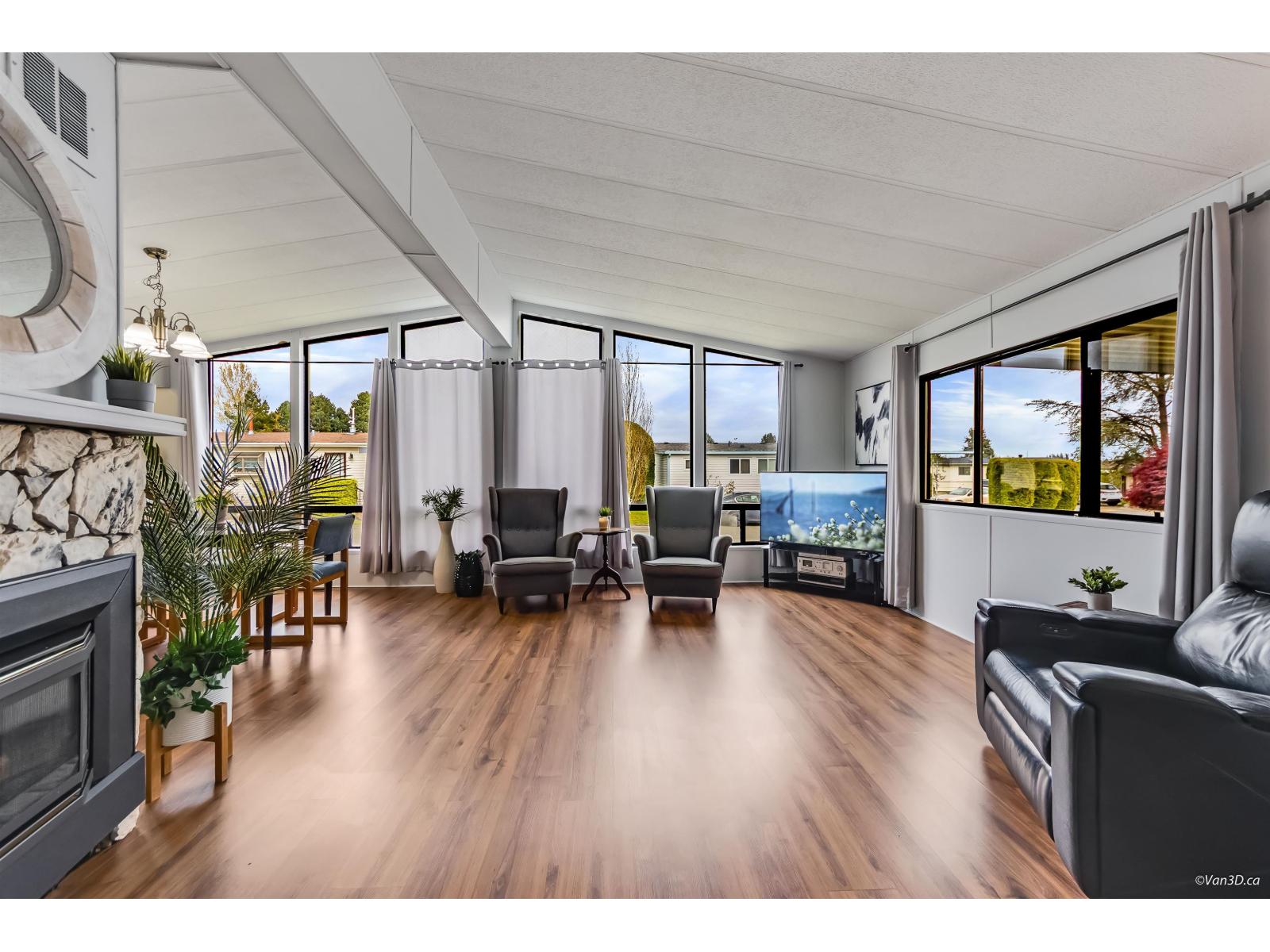 18 2120 King George Boulevard, Surrey, British Columbia  V4A 6Y8 - Photo 6 - R3113888