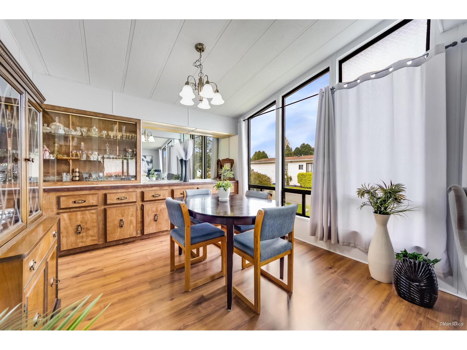 18 2120 King George Boulevard, Surrey, British Columbia  V4A 6Y8 - Photo 9 - R3113888