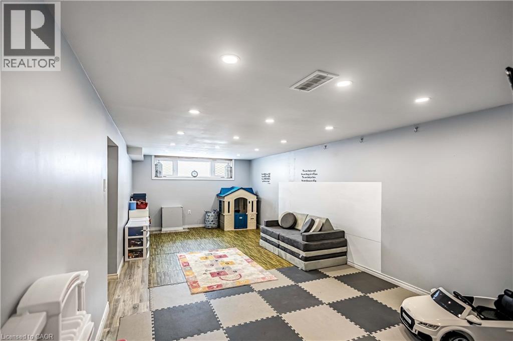 5 Carrington Court, Hamilton, Ontario  L9A 4N5 - Photo 29 - 40816171