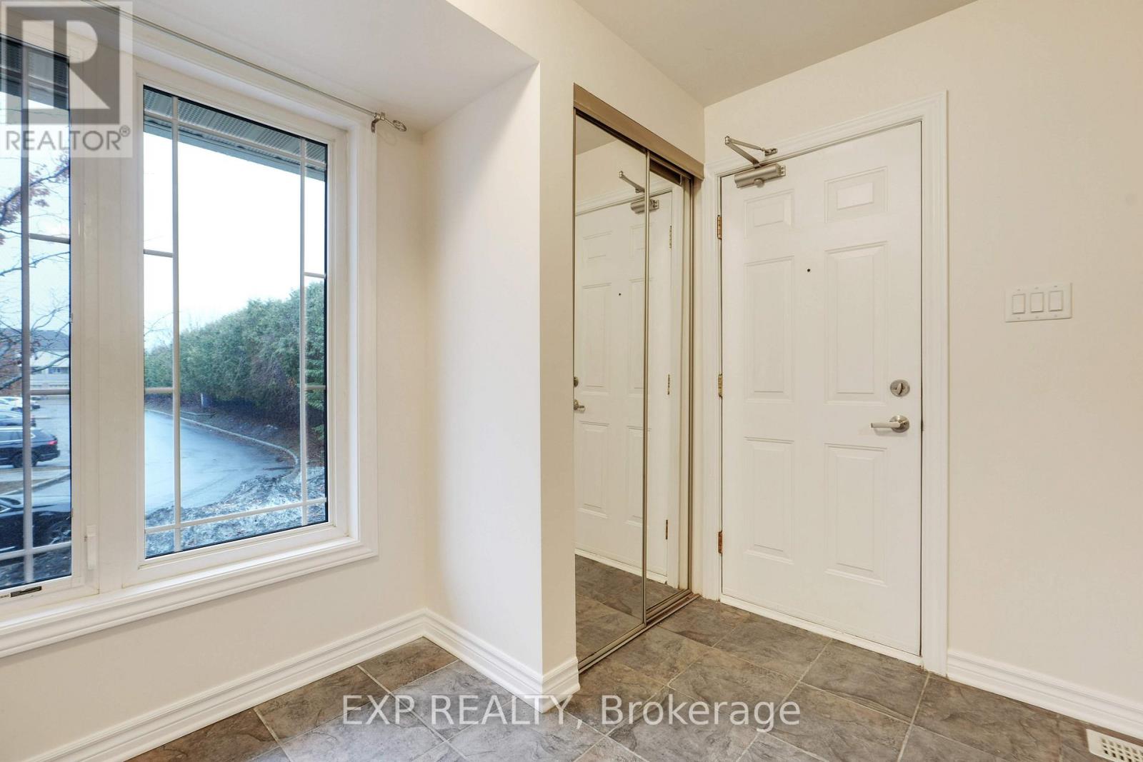 201 - 201 Paseo Private, Ottawa, Ontario  K2G 4N5 - Photo 2 - X13023202