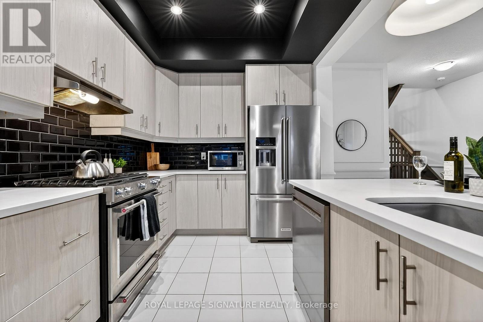 24 Cyclone Way, Fort Erie, Ontario  L0S 1B0 - Photo 13 - X13021458