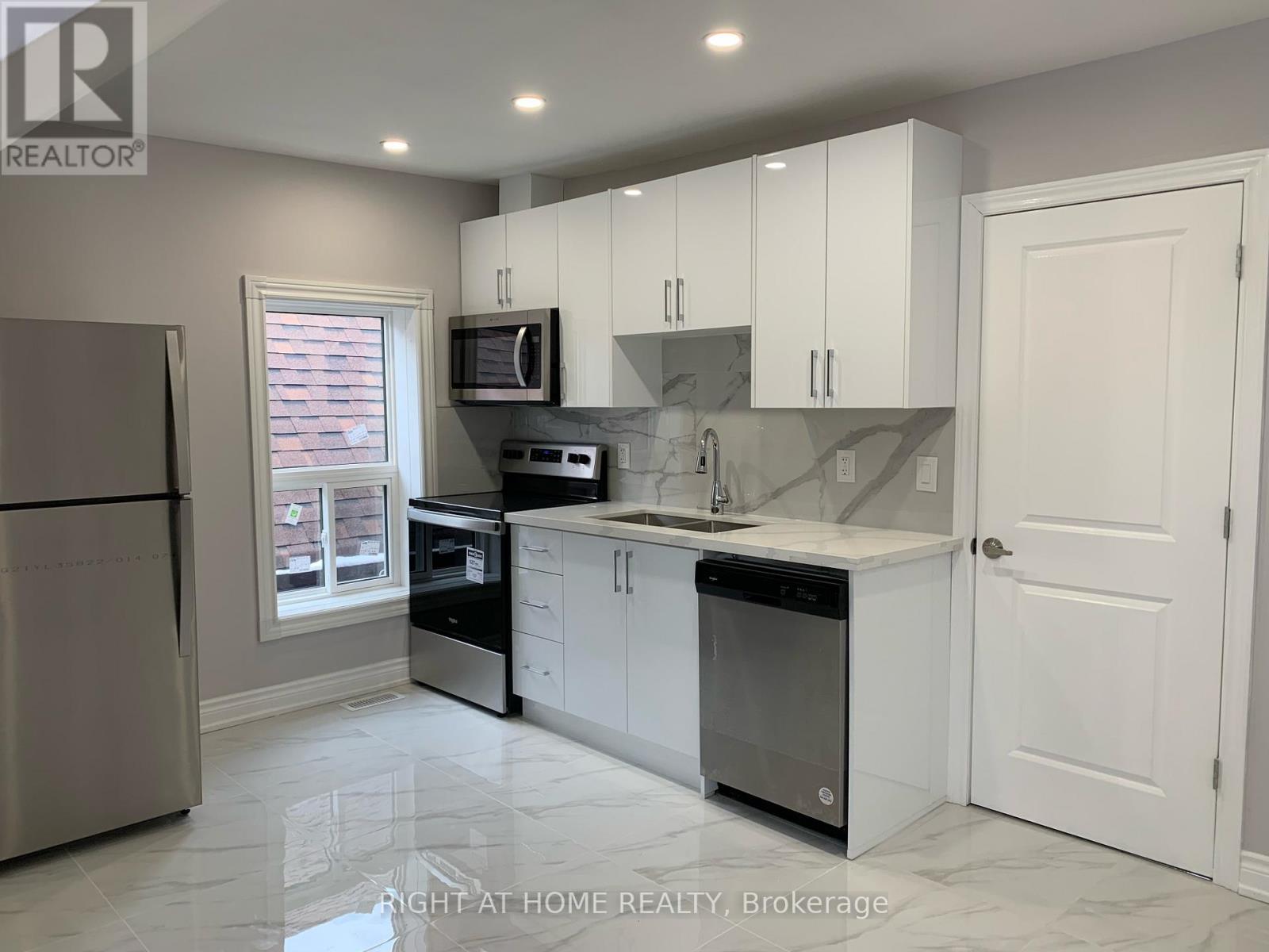 57 BRUNSWICK AVENUE, Toronto, Ontario