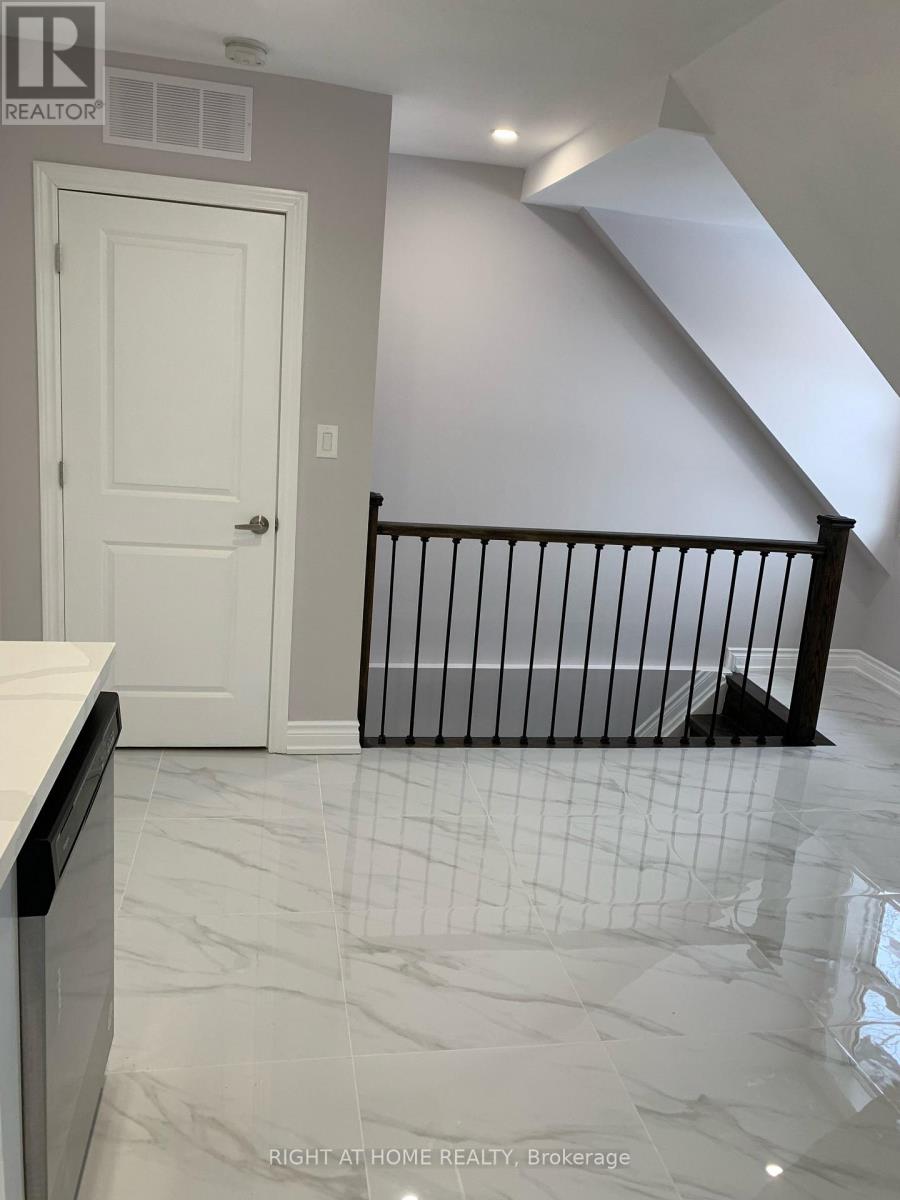 57 Brunswick Avenue, Toronto, Ontario  M5S 2L8 - Photo 4 - C13023154