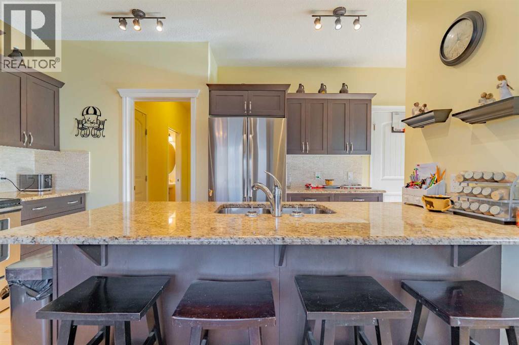 142 West Pointe Circle, Cochrane, Alberta  T4C 0C2 - Photo 13 - A2303691