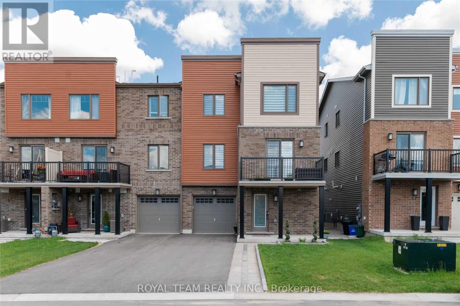 25 KODIAK TERRACE, Barrie, Ontario