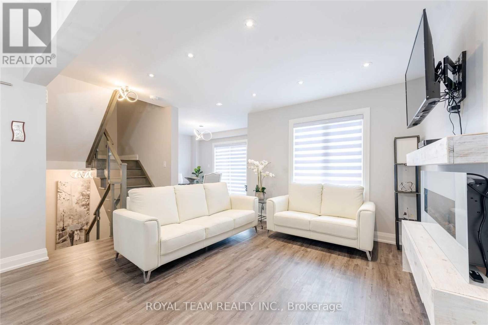 25 Kodiak Terrace, Barrie, Ontario  L9J 0J4 - Photo 10 - S13023180