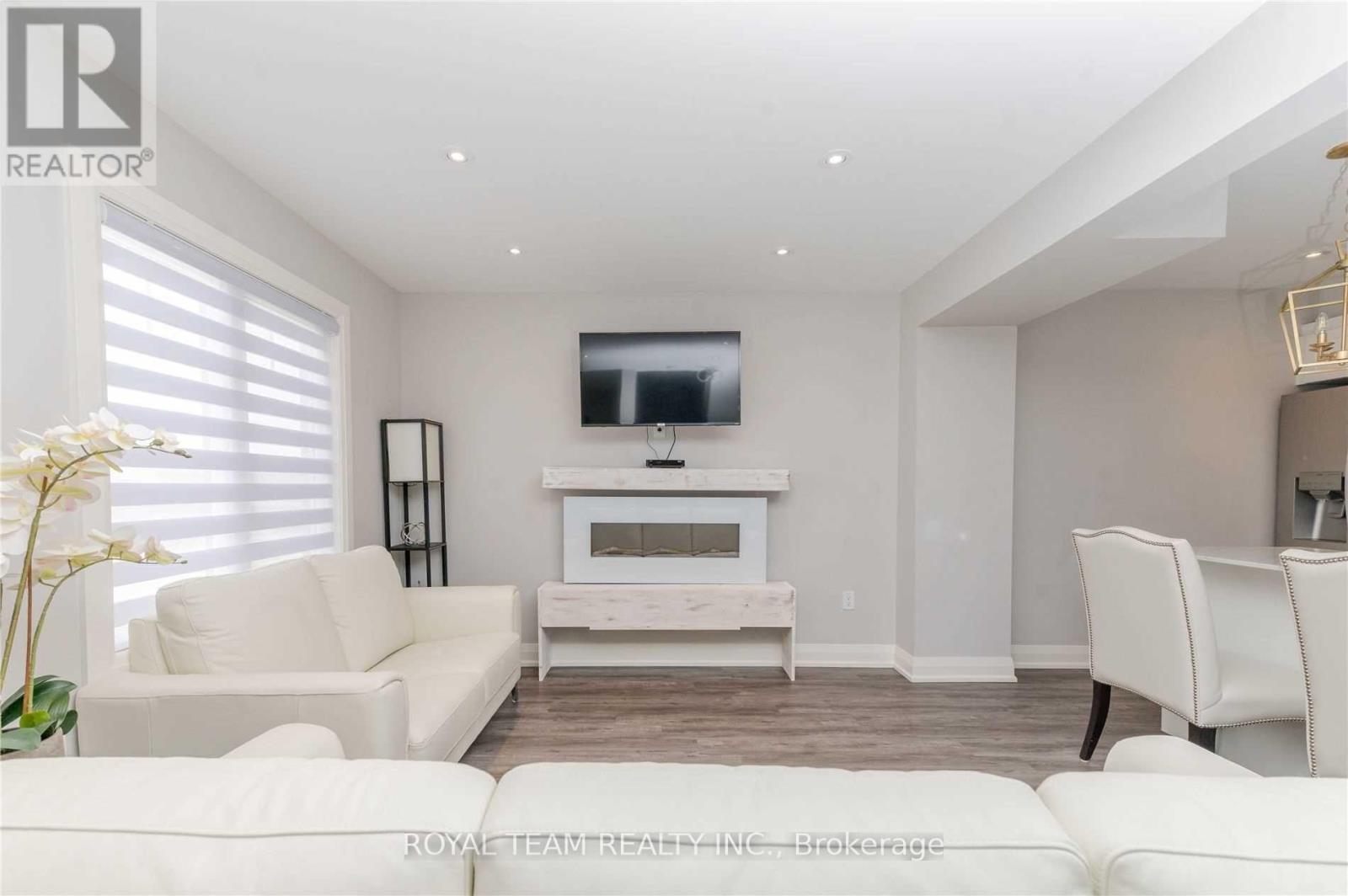 25 Kodiak Terrace, Barrie, Ontario  L9J 0J4 - Photo 12 - S13023180