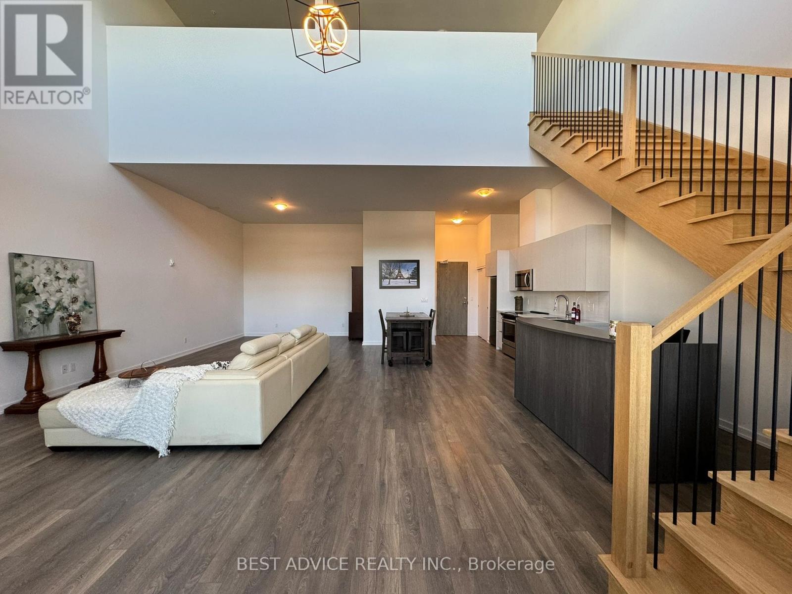 102 - 21 Matchedash Street S, Orillia, Ontario  L3V 4W4 - Photo 3 - S13023190