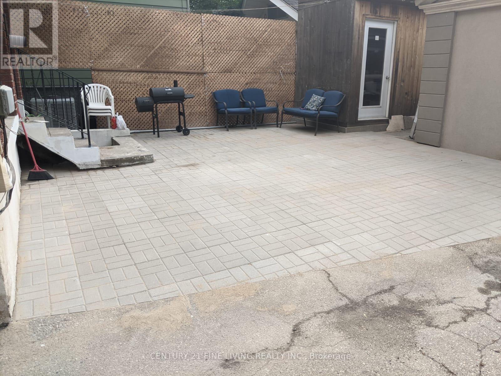 Lower - 400 Nairn Avenue, Toronto, Ontario  M6E 4J3 - Photo 11 - W13023158