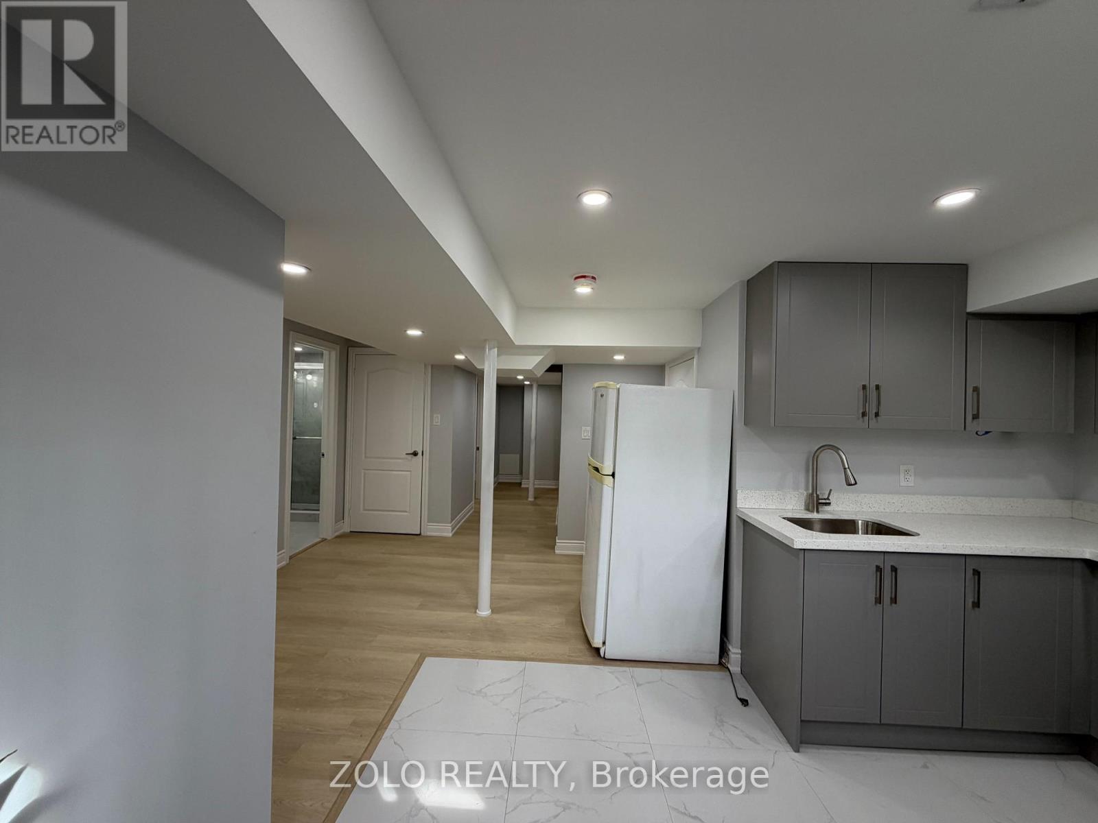 Lower - 4792 Glasshill Grove, Mississauga, Ontario  L5M 7R5 - Photo 3 - W13023172