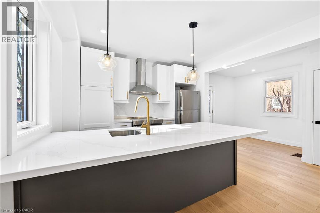 304 Park Street, Hamilton, Ontario  L9H 1Y9 - Photo 12 - 40815761