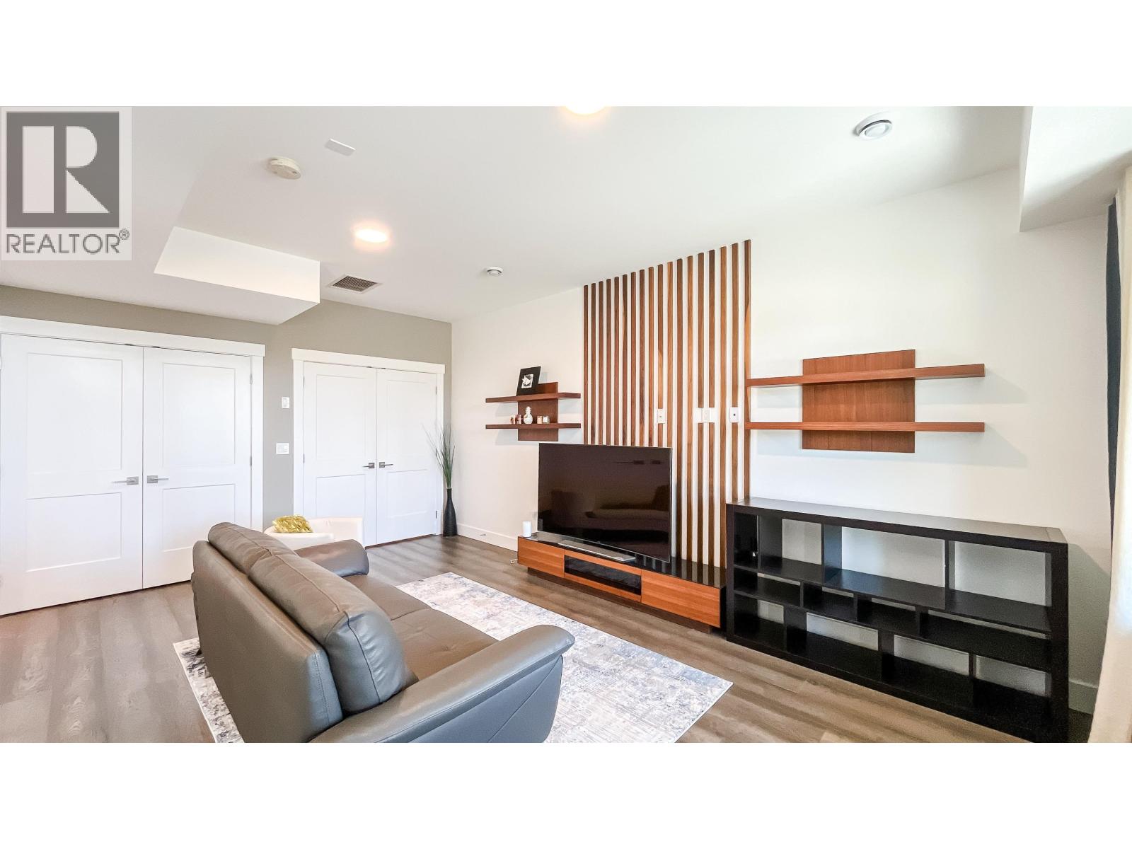 2 3535 Princeton Avenue, Coquitlam, British Columbia  V3E 0P1 - Photo 10 - R3113378