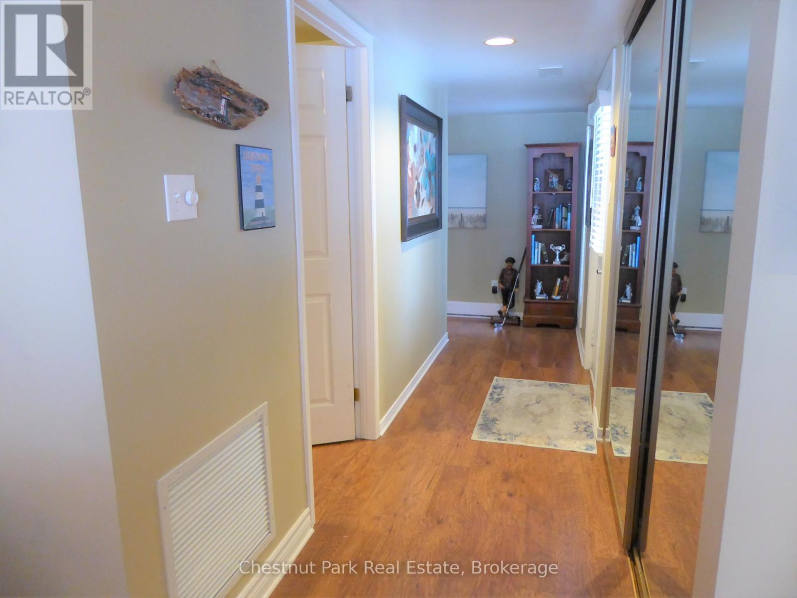 906 Cedar Pointe Court, Collingwood, Ontario  L9Y 5C7 - Photo 15 - S13021622