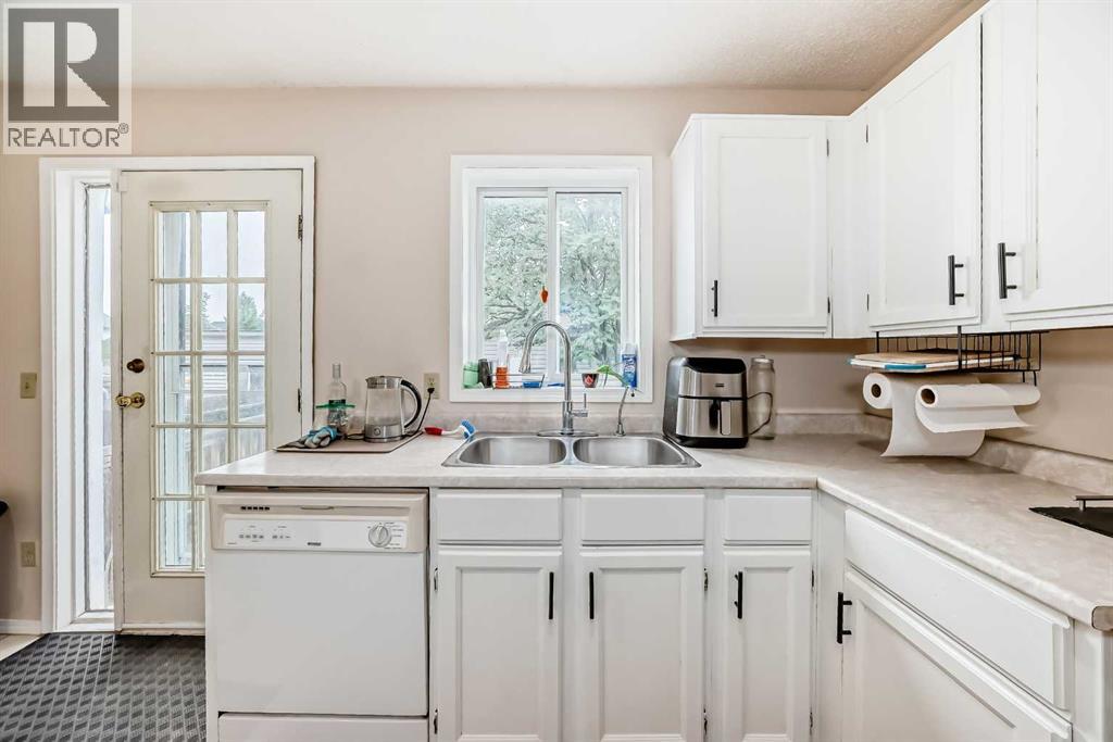 110 Edgeburn Crescent Nw, Calgary, Alberta  T3A 4K3 - Photo 17 - A2303724