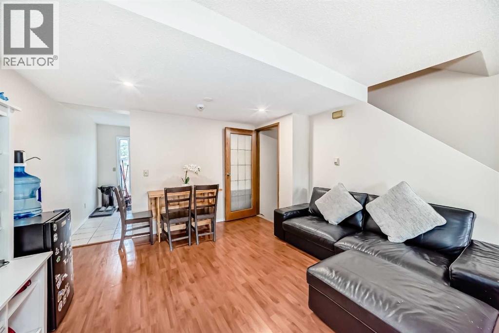 110 Edgeburn Crescent Nw, Calgary, Alberta  T3A 4K3 - Photo 5 - A2303724