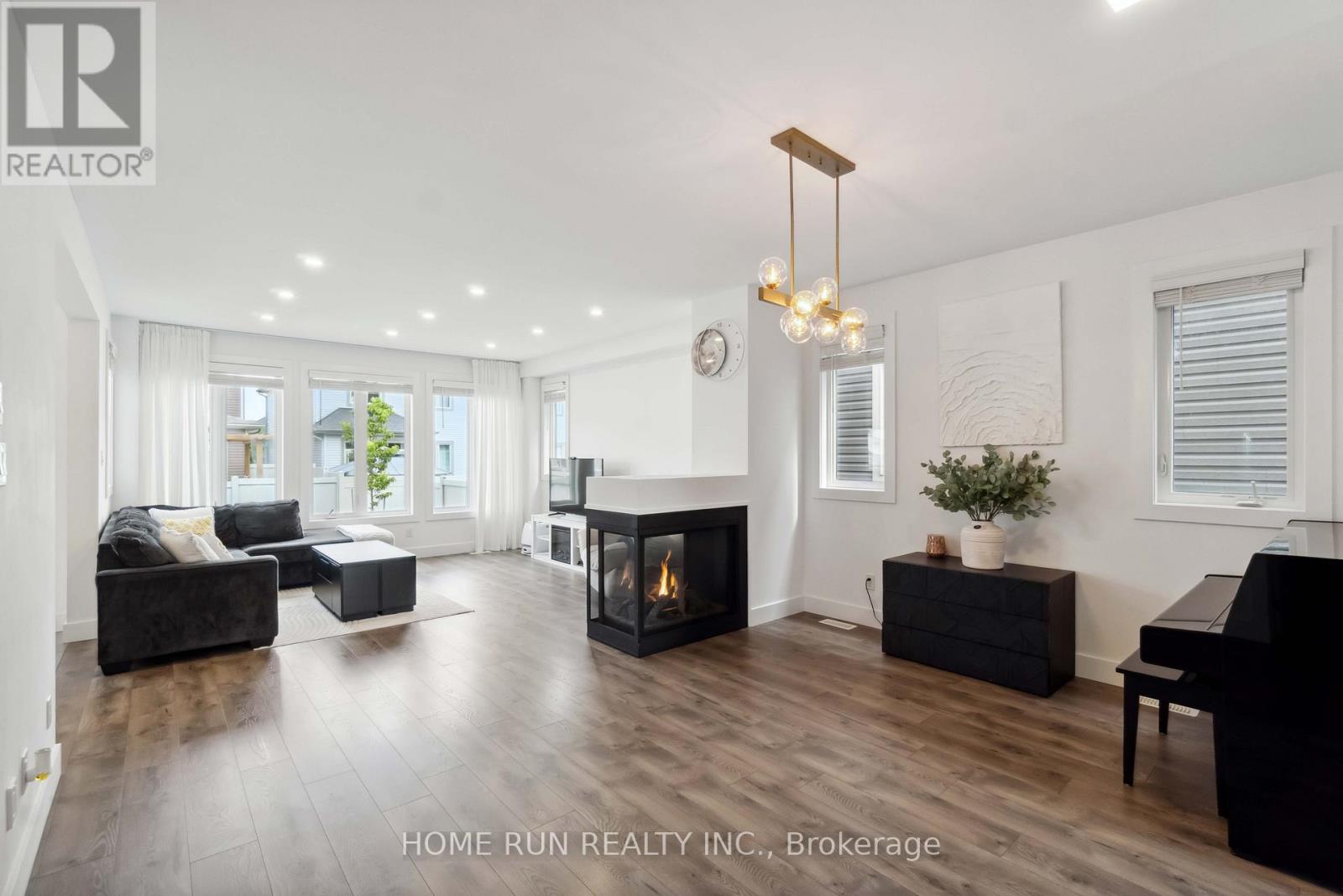 334 Haliburton Heights, Ottawa, Ontario  K2V 0G1 - Photo 5 - X13023208