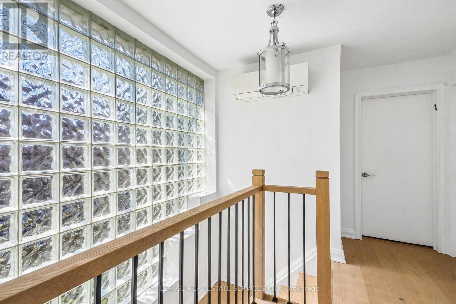 352 Winnett Avenue, Toronto, Ontario  M6C 3M1 - Photo 12 - C13023206