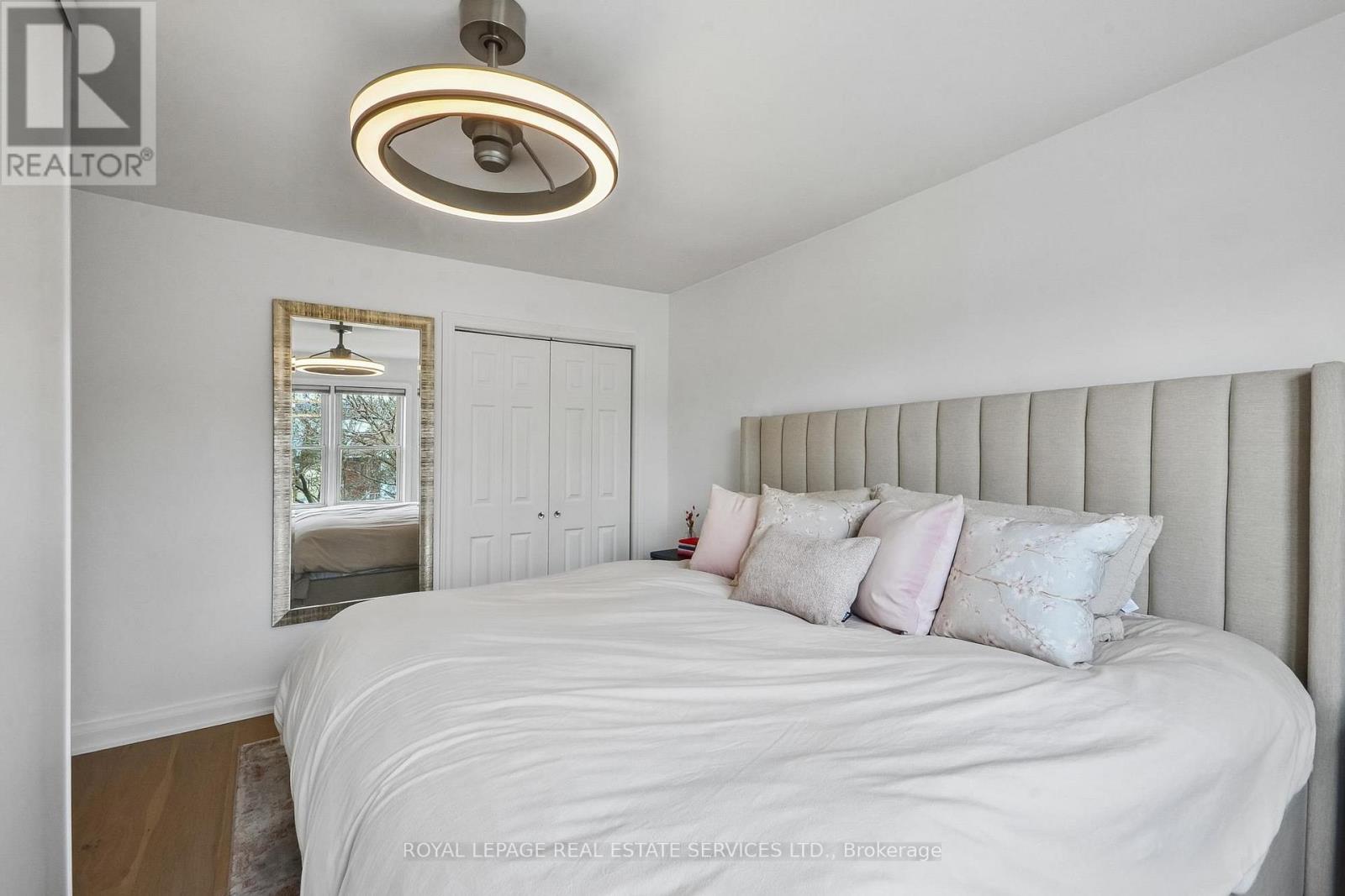 352 Winnett Avenue, Toronto, Ontario  M6C 3M1 - Photo 15 - C13023206