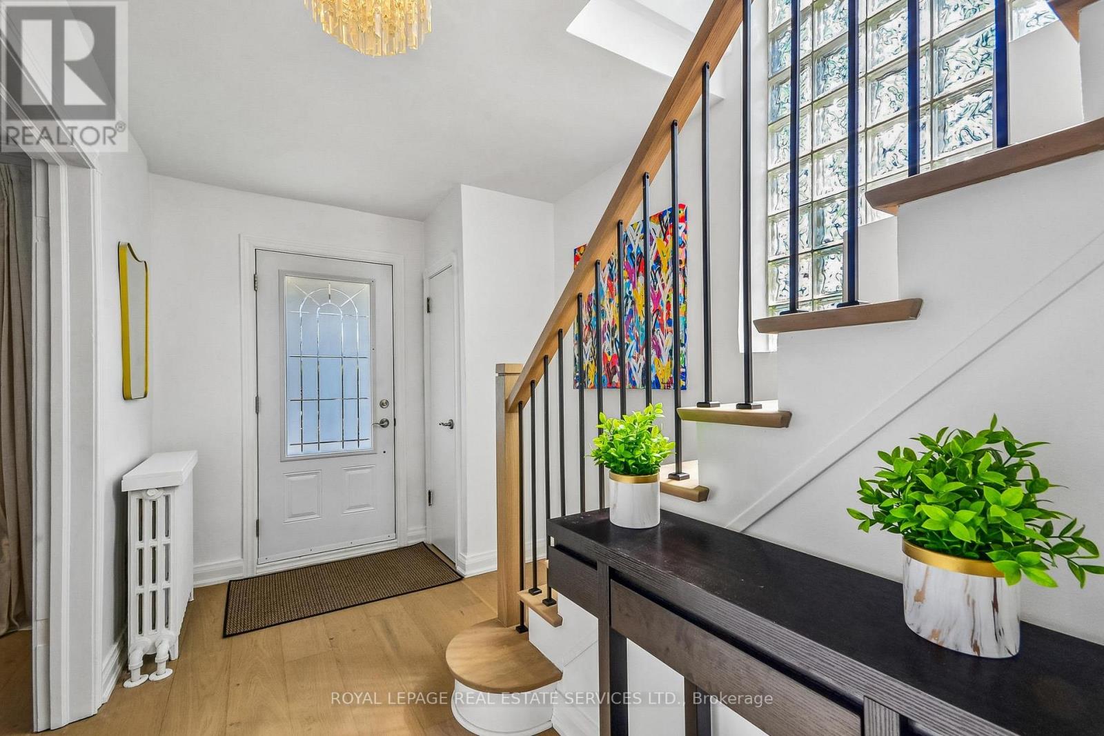 352 Winnett Avenue, Toronto, Ontario  M6C 3M1 - Photo 2 - C13023206