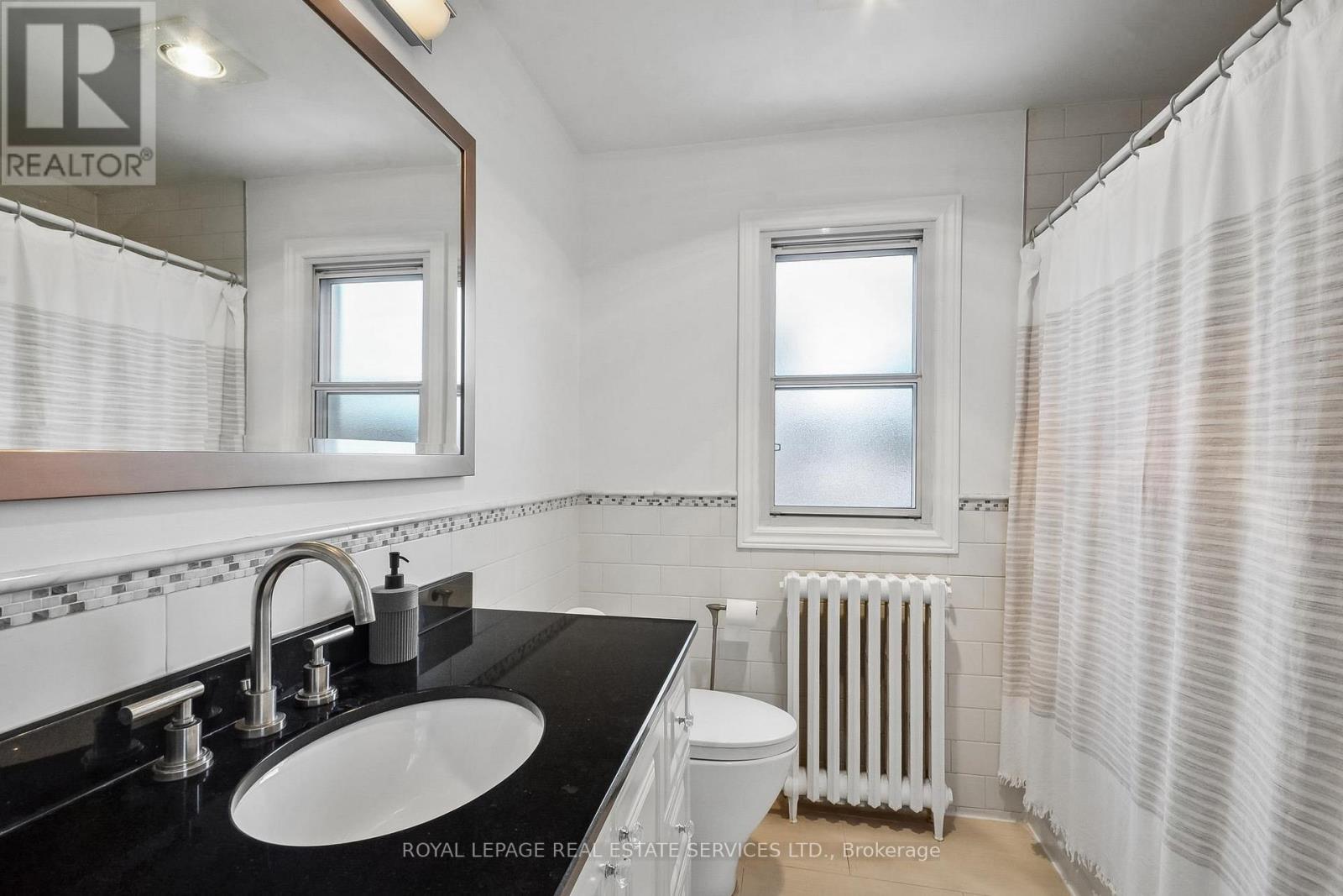 352 Winnett Avenue, Toronto, Ontario  M6C 3M1 - Photo 20 - C13023206