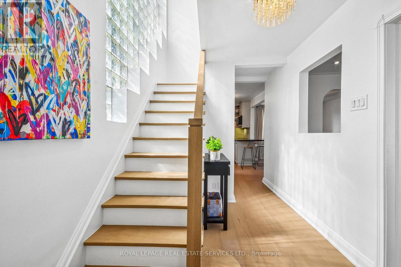 352 Winnett Avenue, Toronto, Ontario  M6C 3M1 - Photo 3 - C13023206