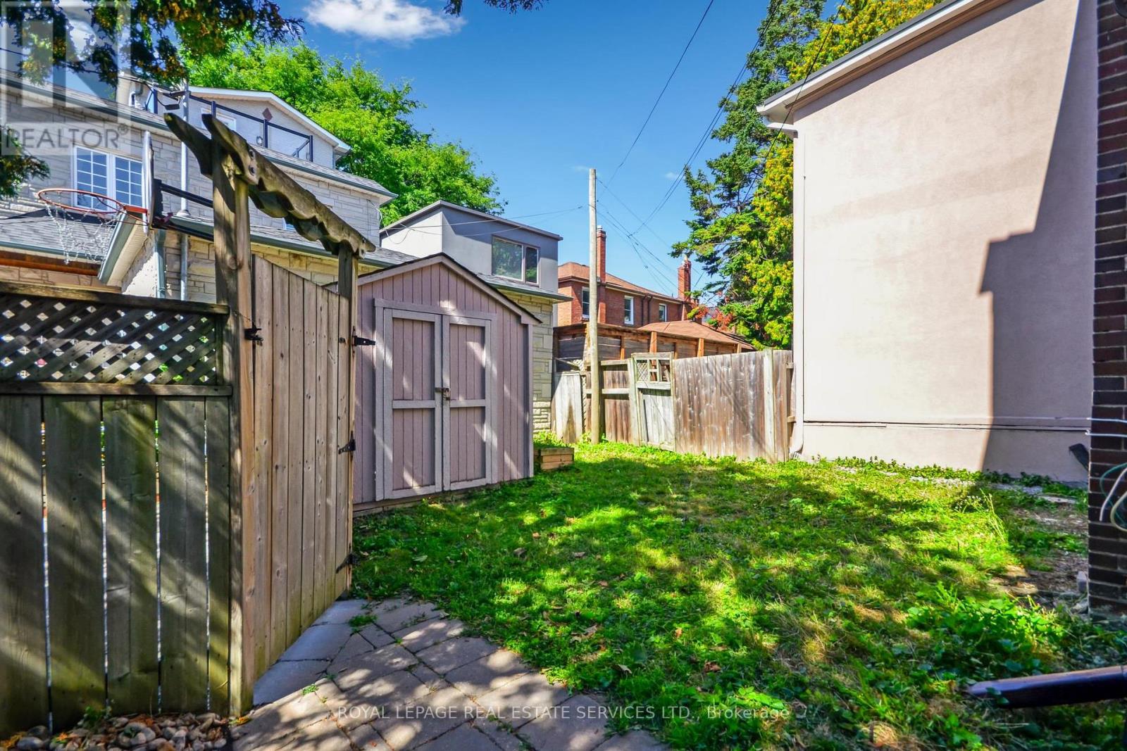 352 Winnett Avenue, Toronto, Ontario  M6C 3M1 - Photo 34 - C13023206