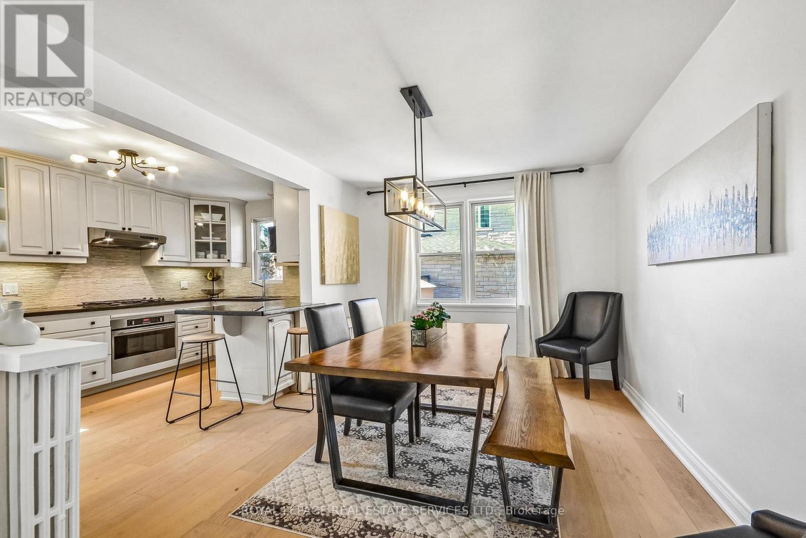 352 Winnett Avenue, Toronto, Ontario  M6C 3M1 - Photo 7 - C13023206